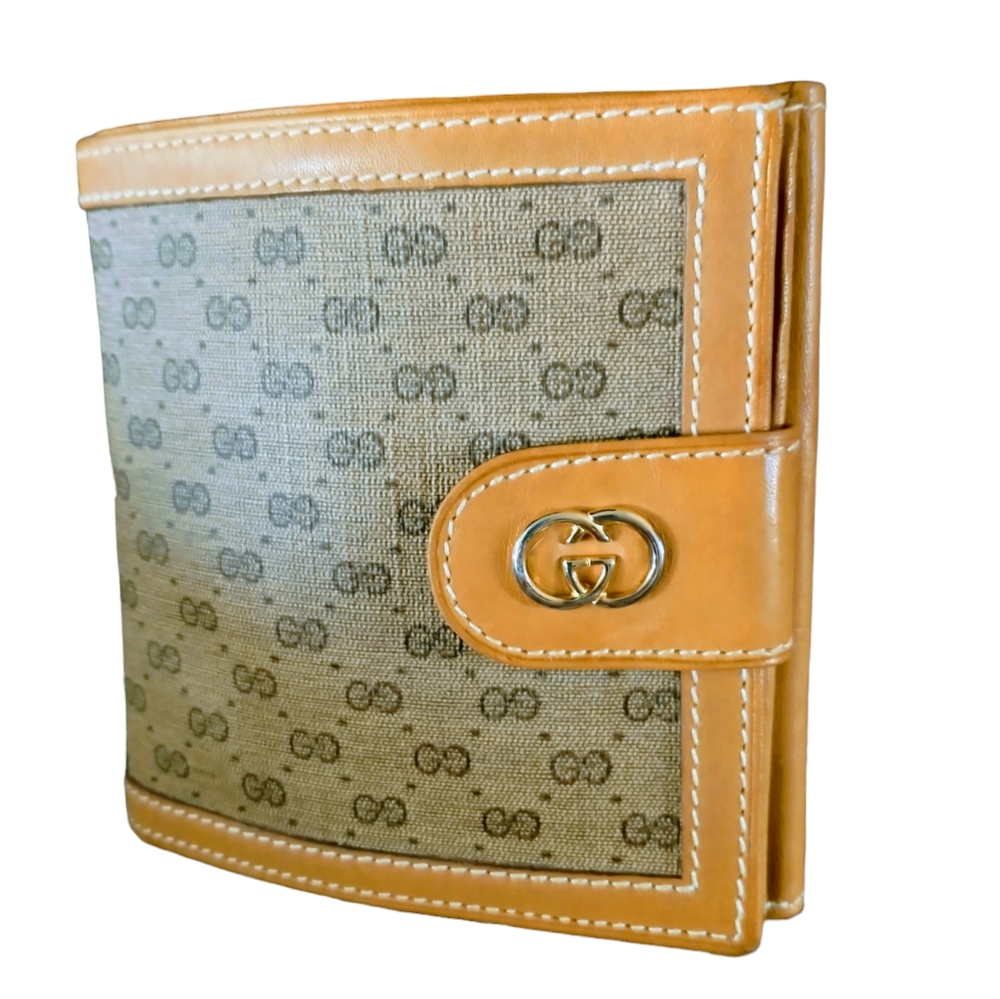 GUCCI (Made in Italy) GG Monogram Tan Silver-Tone Hardware Wallet